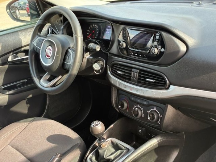 FiatTipo SW 1.6 Multijet Business 88 kW (120 CV) Vehículo usado en Barcelona - 15 FiatTipo SW 1.6 Multijet Business 88 kW (120 CV) Vehículo usado en Barcelona - 15