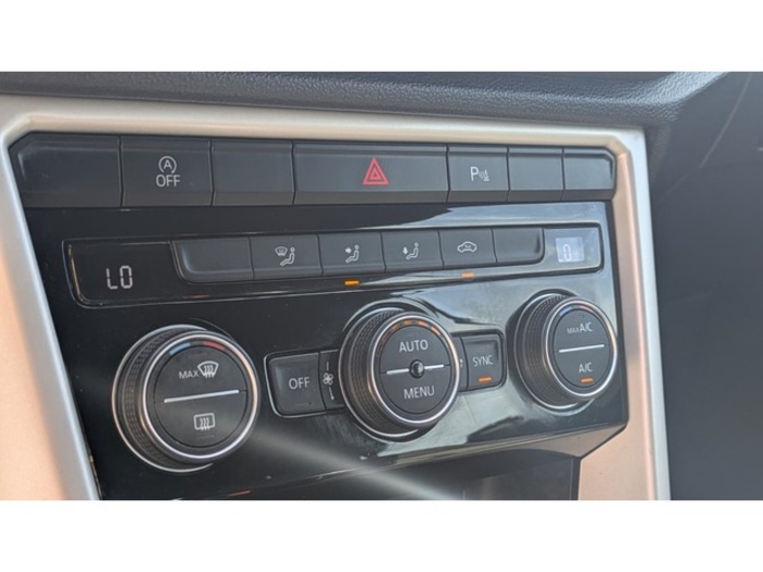 VolkswagenT-Roc Cabrio Style 1.5 TSI 110 kW (150 CV) DSG Vehículo usado en Barcelona - 26 VolkswagenT-Roc Cabrio Style 1.5 TSI 110 kW (150 CV) DSG Vehículo usado en Barcelona - 26