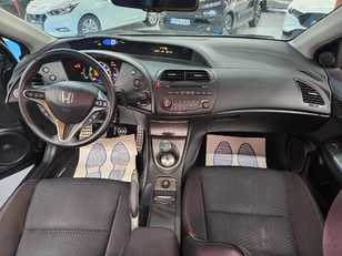 Honda Civic 1.8i-VTEC Executive 103 kW (140 CV)