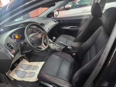 Honda Civic 1.8i-VTEC Executive 103 kW (140 CV) Honda Civic 1.8i-VTEC Executive 103 kW (140 CV)
