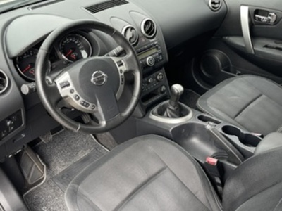 Nissan Qashqai 1.6 Acenta 4x2 85 kW (115 CV) Nissan Qashqai 1.6 Acenta 4x2 85 kW (115 CV)
