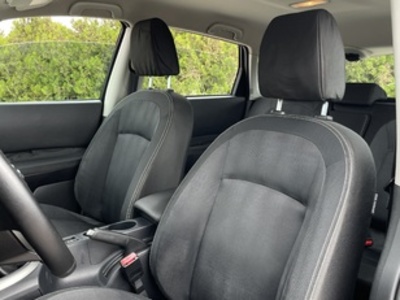 Nissan Qashqai 1.6 Acenta 4x2 85 kW (115 CV) Nissan Qashqai 1.6 Acenta 4x2 85 kW (115 CV)