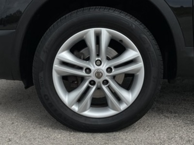 Nissan Qashqai 1.6 Acenta 4x2 85 kW (115 CV) Nissan Qashqai 1.6 Acenta 4x2 85 kW (115 CV)