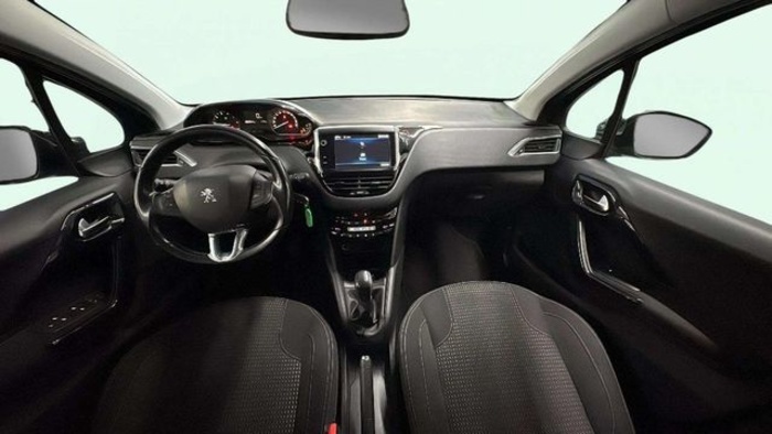Peugeot208 PureTech 110 S&S Allure 81 kW (110 CV) Vehículo usado en Barcelona - 7 Peugeot208 PureTech 110 S&S Allure 81 kW (110 CV) Vehículo usado en Barcelona - 7
