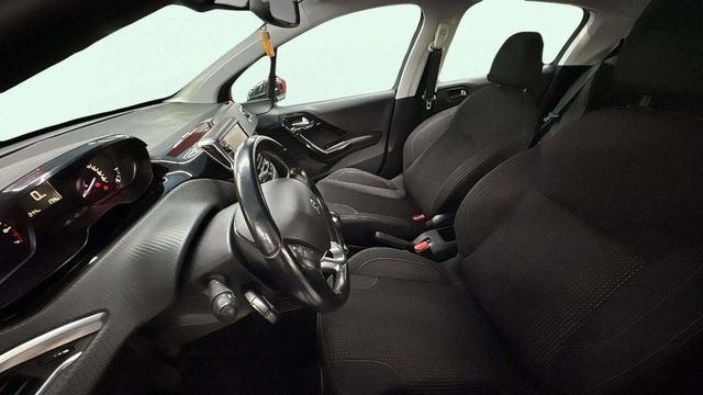 Peugeot208 PureTech 110 S&S Allure 81 kW (110 CV) Vehículo usado en Barcelona - 9