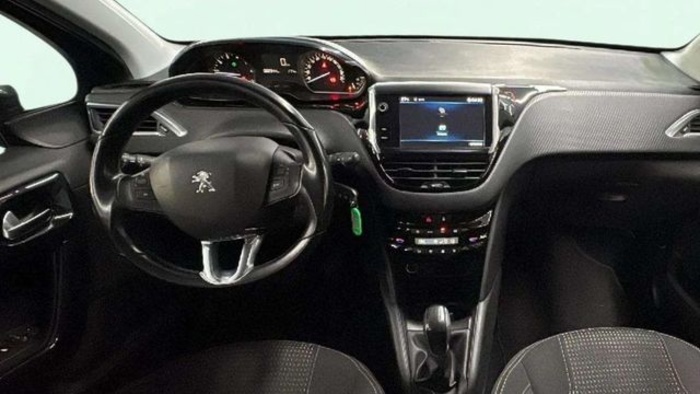 Peugeot208 PureTech 110 S&S Allure 81 kW (110 CV) Vehículo usado en Barcelona - 12 Peugeot208 PureTech 110 S&S Allure 81 kW (110 CV) Vehículo usado en Barcelona - 12