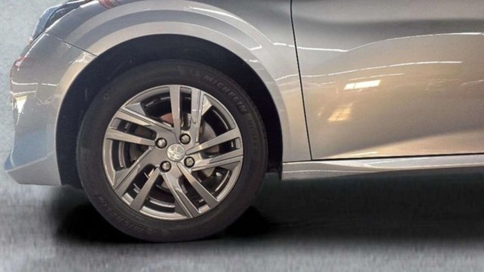 Peugeot208 PureTech 100 Active Pack 75 kW (100 CV) Vehículo usado en Barcelona - 17 Peugeot208 PureTech 100 Active Pack 75 kW (100 CV) Vehículo usado en Barcelona - 17