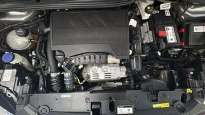 Peugeot 208 PureTech 100 Active Pack 75 kW (100 CV) Peugeot 208 PureTech 100 Active Pack 75 kW (100 CV)