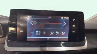 Peugeot 208 PureTech 100 Active Pack 75 kW (100 CV) Peugeot 208 PureTech 100 Active Pack 75 kW (100 CV)
