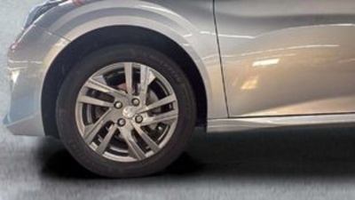 Peugeot 208 PureTech 100 Active Pack 75 kW (100 CV) Peugeot 208 PureTech 100 Active Pack 75 kW (100 CV)