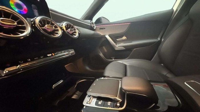 Mercedes-BenzClase A 180 d 85 kW (116 CV) Vehículo usado en Barcelona - 13 Mercedes-BenzClase A 180 d 85 kW (116 CV) Vehículo usado en Barcelona - 13