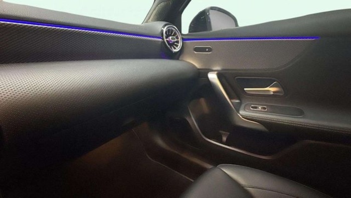 Mercedes-BenzClase A 180 d 85 kW (116 CV) Vehículo usado en Barcelona - 21 Mercedes-BenzClase A 180 d 85 kW (116 CV) Vehículo usado en Barcelona - 21