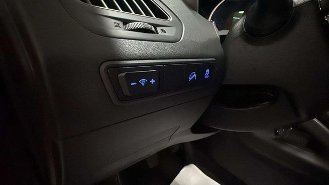 Hyundaiix35 1.6 GDi Essence 4x2 99 kW (135 CV) Vehículo usado en Barcelona - 17