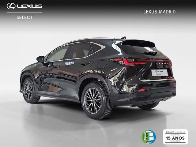 Lexus NX 450h+ Premium+ 4WD 225 kW (306 CV) Vehículo usado en Madrid - 3