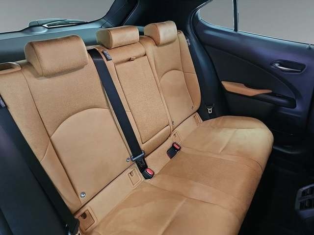 Lexus UX 300h Plus 146 kW (199 CV) Vehículo usado en Madrid - 7 Lexus UX 300h Plus 146 kW (199 CV) Vehículo usado en Madrid - 7