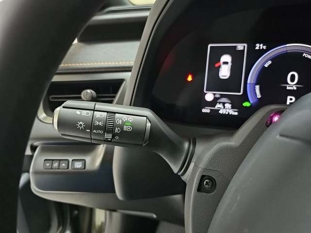 Lexus UX 300h Plus 146 kW (199 CV) Vehículo usado en Madrid - 16