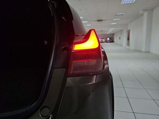 Lexus UX 300h Plus 146 kW (199 CV) Vehículo usado en Madrid - 31