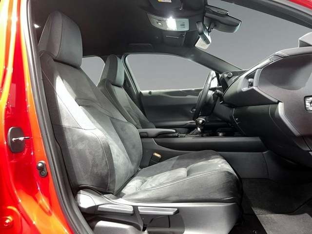 Lexus UX 250h Premium 135 kW (184 CV) Vehículo usado en Madrid - 7 Lexus UX 250h Premium 135 kW (184 CV) Vehículo usado en Madrid - 7