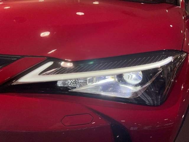 Lexus UX 250h Premium 135 kW (184 CV) Vehículo usado en Madrid - 21 Lexus UX 250h Premium 135 kW (184 CV) Vehículo usado en Madrid - 21