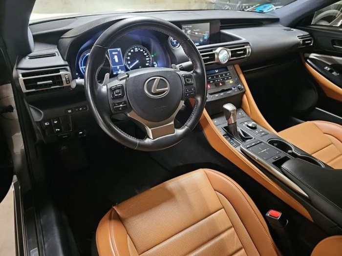 Lexus RC 300h Executive 164 kW (223 CV) Vehículo usado en Madrid - 8 Lexus RC 300h Executive 164 kW (223 CV) Vehículo usado en Madrid - 8