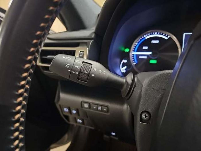 Lexus RC 300h Executive 164 kW (223 CV) Vehículo usado en Madrid - 19 Lexus RC 300h Executive 164 kW (223 CV) Vehículo usado en Madrid - 19