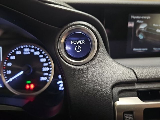 Lexus RC 300h Executive 164 kW (223 CV) Vehículo usado en Madrid - 22 Lexus RC 300h Executive 164 kW (223 CV) Vehículo usado en Madrid - 22