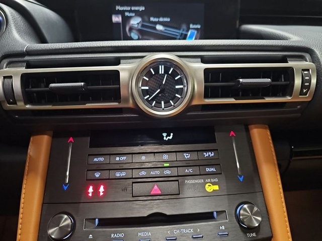 Lexus RC 300h Executive 164 kW (223 CV) Vehículo usado en Madrid - 25 Lexus RC 300h Executive 164 kW (223 CV) Vehículo usado en Madrid - 25