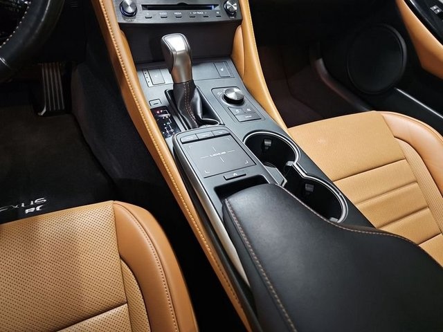 Lexus RC 300h Executive 164 kW (223 CV) Vehículo usado en Madrid - 29 Lexus RC 300h Executive 164 kW (223 CV) Vehículo usado en Madrid - 29