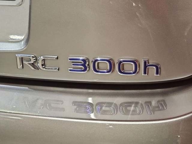 Lexus RC 300h Executive 164 kW (223 CV) Vehículo usado en Madrid - 35 Lexus RC 300h Executive 164 kW (223 CV) Vehículo usado en Madrid - 35