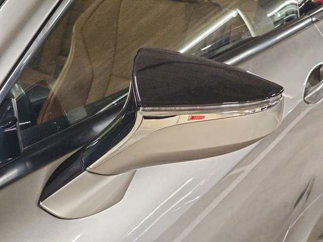 Lexus RC 300h Executive 164 kW (223 CV) Vehículo usado en Madrid - 37 Lexus RC 300h Executive 164 kW (223 CV) Vehículo usado en Madrid - 37