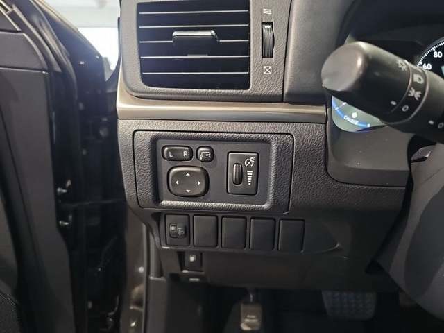 Lexus CT 200h Business 100 kW (136 CV) Vehículo usado en Madrid - 17