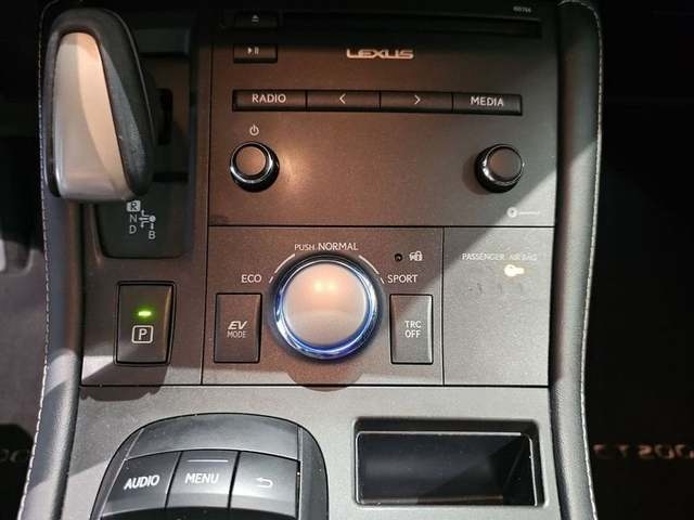 Lexus CT 200h Business 100 kW (136 CV) Vehículo usado en Madrid - 22 Lexus CT 200h Business 100 kW (136 CV) Vehículo usado en Madrid - 22