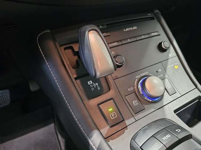 Lexus CT 200h Business 100 kW (136 CV) Vehículo usado en Madrid - 23 Lexus CT 200h Business 100 kW (136 CV) Vehículo usado en Madrid - 23