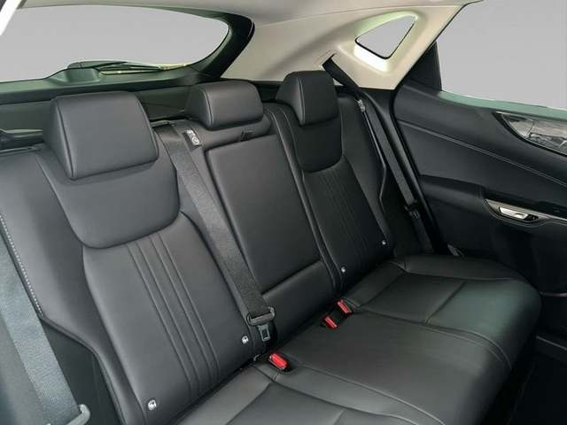 Lexus NX 450h+ Executive 4WD 225 kW (306 CV) Vehículo usado en Madrid - 8 Lexus NX 450h+ Executive 4WD 225 kW (306 CV) Vehículo usado en Madrid - 8