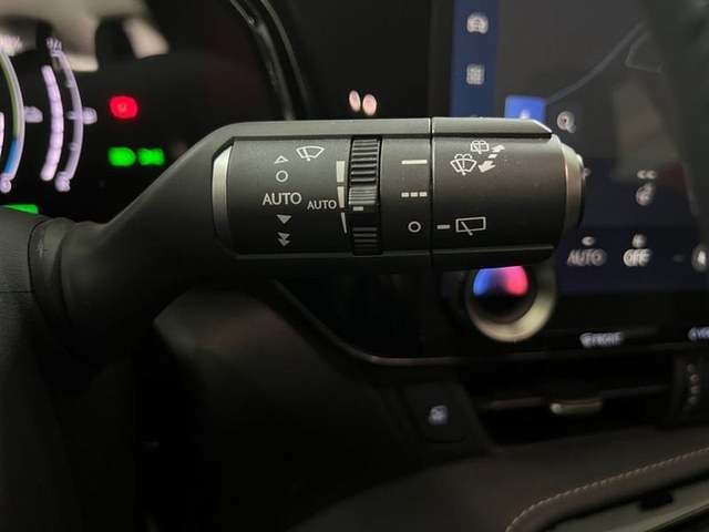 Lexus NX 450h+ Executive 4WD 225 kW (306 CV) Vehículo usado en Madrid - 14 Lexus NX 450h+ Executive 4WD 225 kW (306 CV) Vehículo usado en Madrid - 14