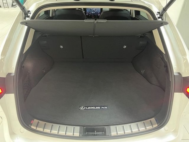 Lexus NX 450h+ Executive 4WD 225 kW (306 CV) Vehículo usado en Madrid - 29 Lexus NX 450h+ Executive 4WD 225 kW (306 CV) Vehículo usado en Madrid - 29