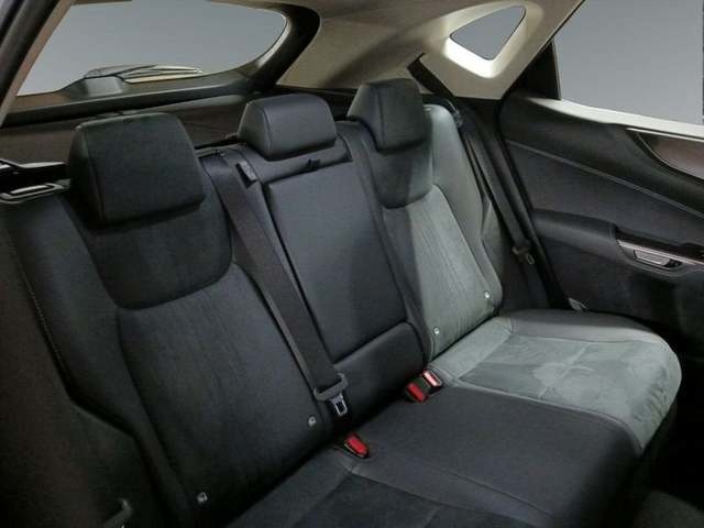 Lexus NX 350h Business City 2WD 178 kW (242 CV) Vehículo usado en Madrid - 7