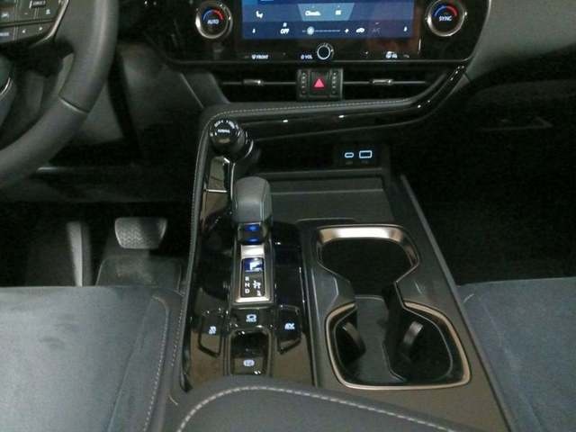 Lexus NX 350h Business City 2WD 178 kW (242 CV) Vehículo usado en Madrid - 17