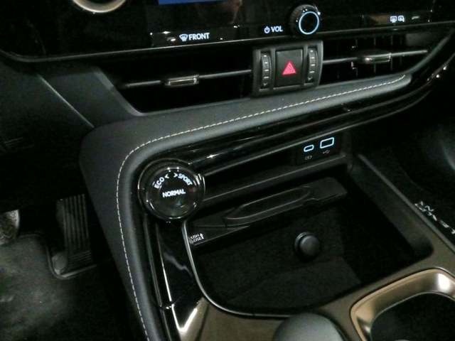 Lexus NX 350h Business City 2WD 178 kW (242 CV) Vehículo usado en Madrid - 20 Lexus NX 350h Business City 2WD 178 kW (242 CV) Vehículo usado en Madrid - 20