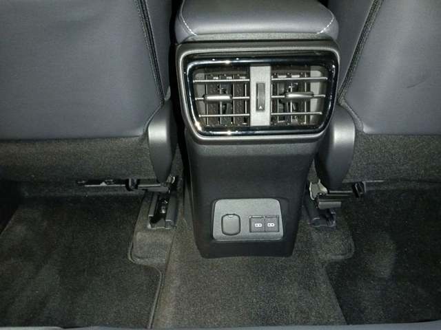 Lexus NX 350h Business City 2WD 178 kW (242 CV) Vehículo usado en Madrid - 21