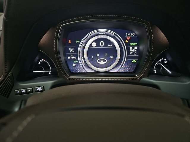 Lexus LS 500h Executive 264 kW (359 CV) Vehículo usado en Madrid - 19