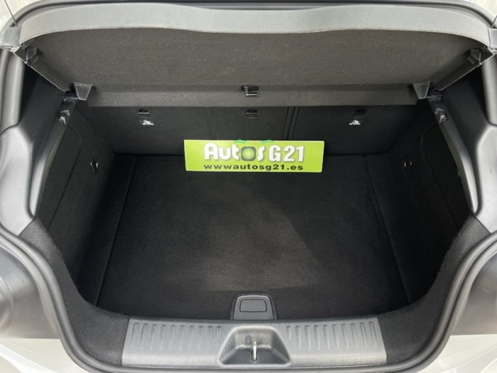 Mercedes-BenzClase A 200 d 100 kW (136 CV) Vehículo usado en Barcelona - 9 Mercedes-BenzClase A 200 d 100 kW (136 CV) Vehículo usado en Barcelona - 9