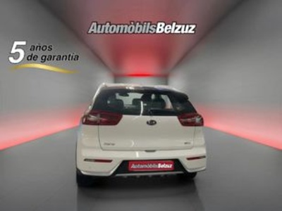 Kia Niro 1.6 GDi HEV Drive 104 kW (141 CV) Kia Niro 1.6 GDi HEV Drive 104 kW (141 CV)
