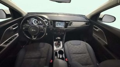 Kia Niro 1.6 GDi HEV Drive 104 kW (141 CV) Kia Niro 1.6 GDi HEV Drive 104 kW (141 CV)