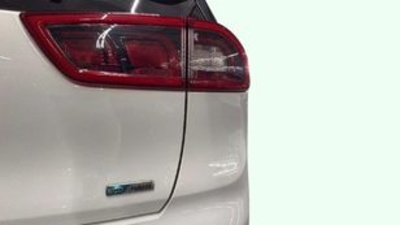 Kia Niro 1.6 GDi HEV Drive 104 kW (141 CV) Kia Niro 1.6 GDi HEV Drive 104 kW (141 CV)