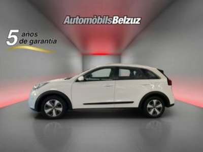 Kia Niro 1.6 GDi HEV Drive 104 kW (141 CV) Kia Niro 1.6 GDi HEV Drive 104 kW (141 CV)