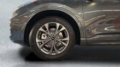 Ford Kuga 2.5 Duratec PHEV Titanium Auto 165 kW (225 CV) Ford Kuga 2.5 Duratec PHEV Titanium Auto 165 kW (225 CV)