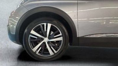 Peugeot 3008 PureTech 130 S&S Active 96 kW (130 CV) Peugeot 3008 PureTech 130 S&S Active 96 kW (130 CV)