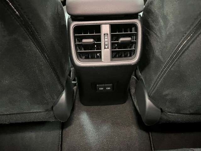 Lexus UX 250h Business 2WD 135 kW (184 CV) Vehículo usado en Madrid - 33