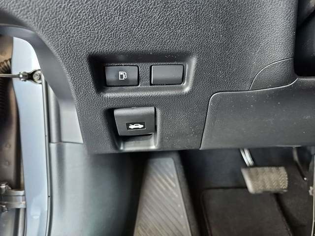 Lexus UX 250h Business 2WD 135 kW (184 CV) Vehículo usado en Madrid - 20 Lexus UX 250h Business 2WD 135 kW (184 CV) Vehículo usado en Madrid - 20